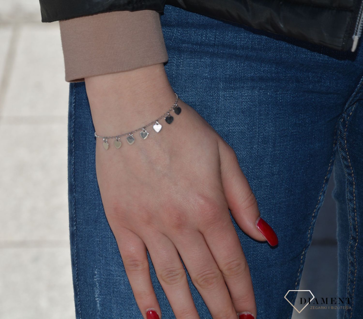 Srebrna bransoletka serduszka.JPG